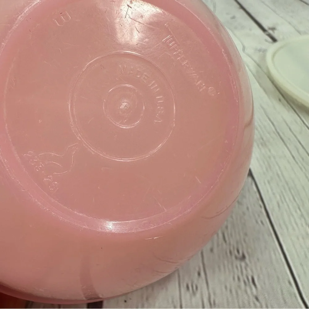 Tupperware good used